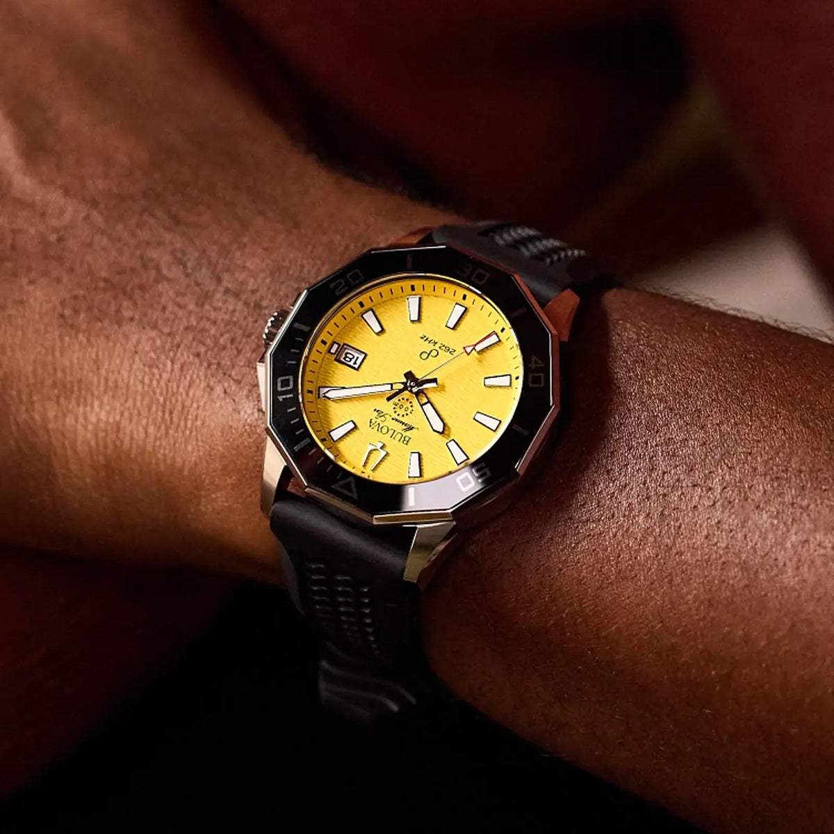Bulova Men's Precisionist Quartz Watch 43mm Marine Star Yellow