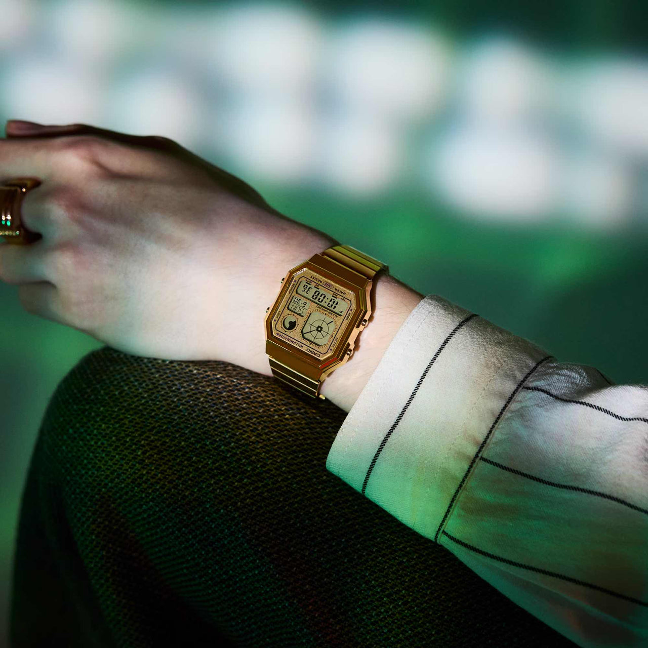 Casio Unisex Digital Watch 34mm Retro Vintage Gold