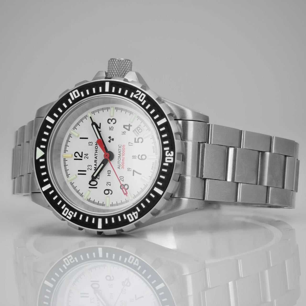 Automatic Watch - Marathon Arctic Edition Large Diver's Automatic (GSAR) - 41mm White Dial No Government Markings Stainless Steel WW194006BRACE-WD