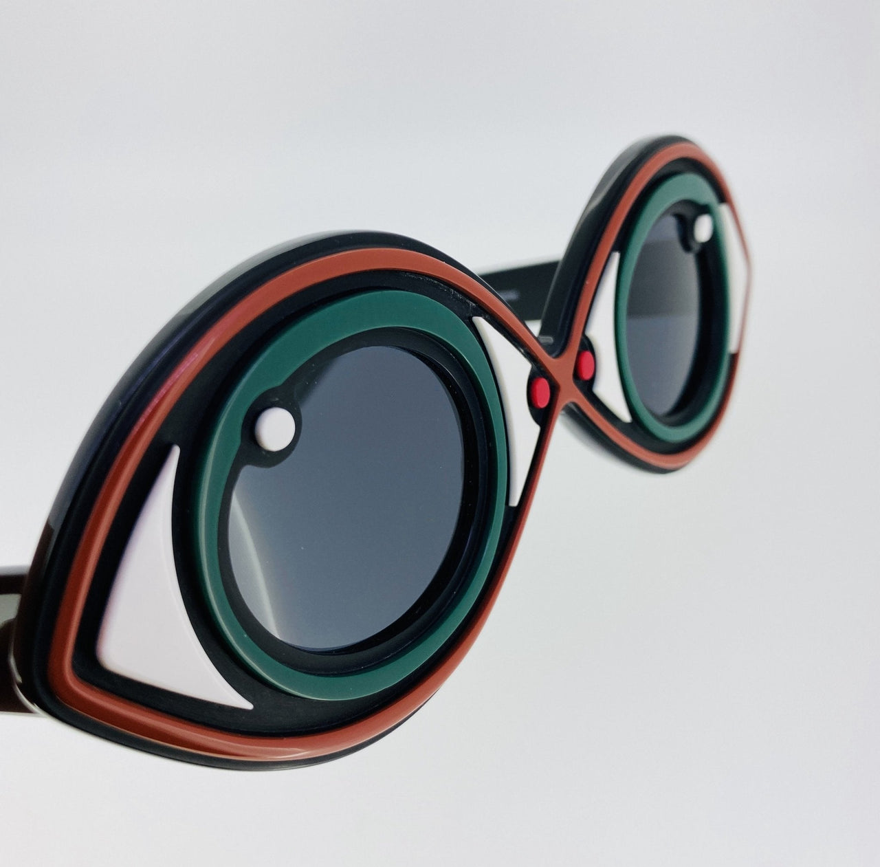 Yaz Bukey Sunglasses Eye Spy Green Eyes Special Edition YAZ2C2SUN - Watches & Crystals