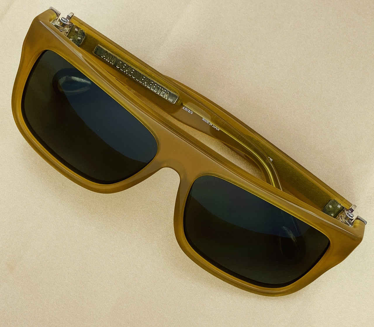 Ann Demeulemeester Sunglasses Flat Top Honey Orange 925 Silver with Green Lenses CAT 3 AD2C5SUN - Watches & Crystals