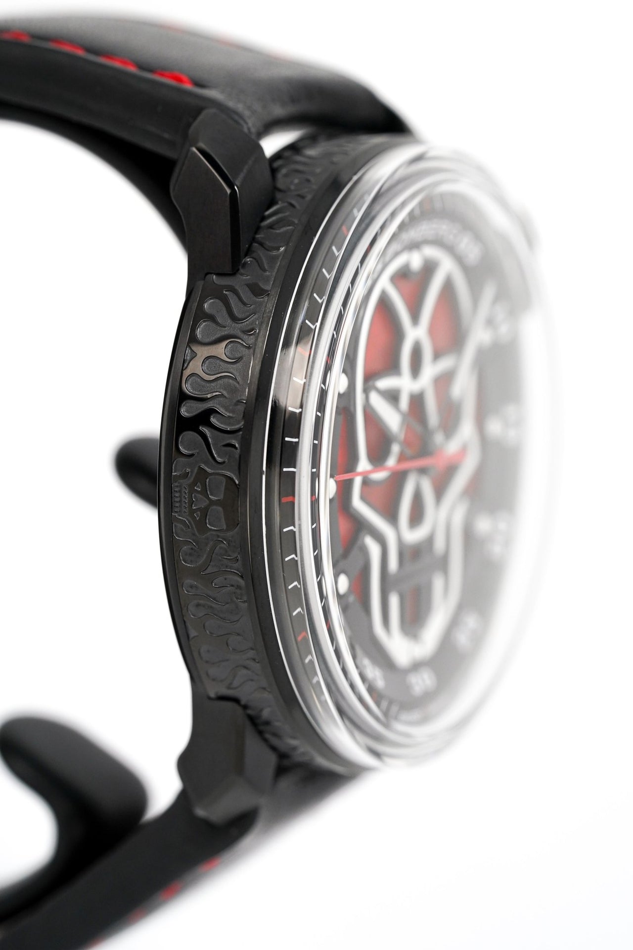 Bomberg Men's Watch BB-01 Black PVD Red Skull CT43APBA.23-1.11 - Watches & Crystals