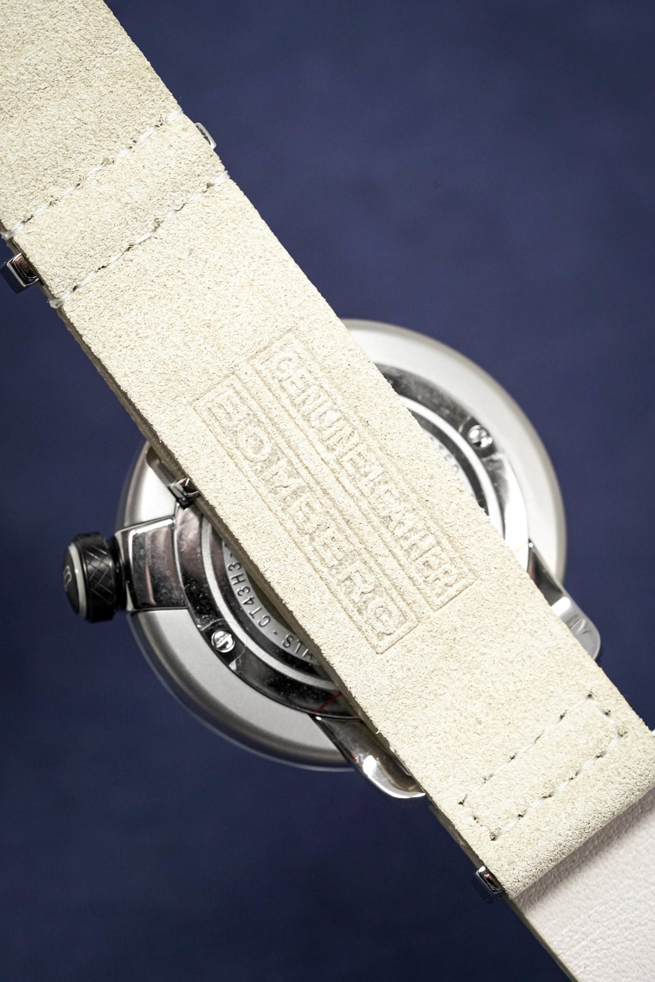 Bomberg Men's Watch BB-01 Ivory - Watches & Crystals