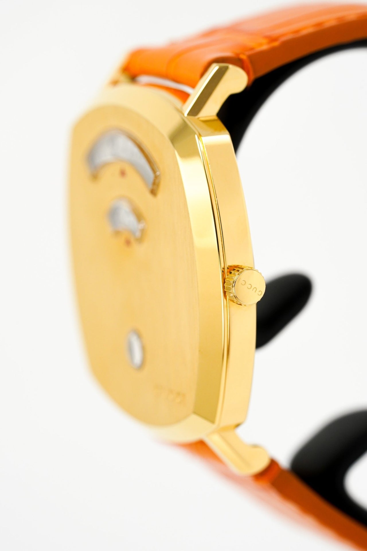Gucci Unisex Watch Grip Gold PVD Orange Alligator YGA15040 - Watches & Crystals