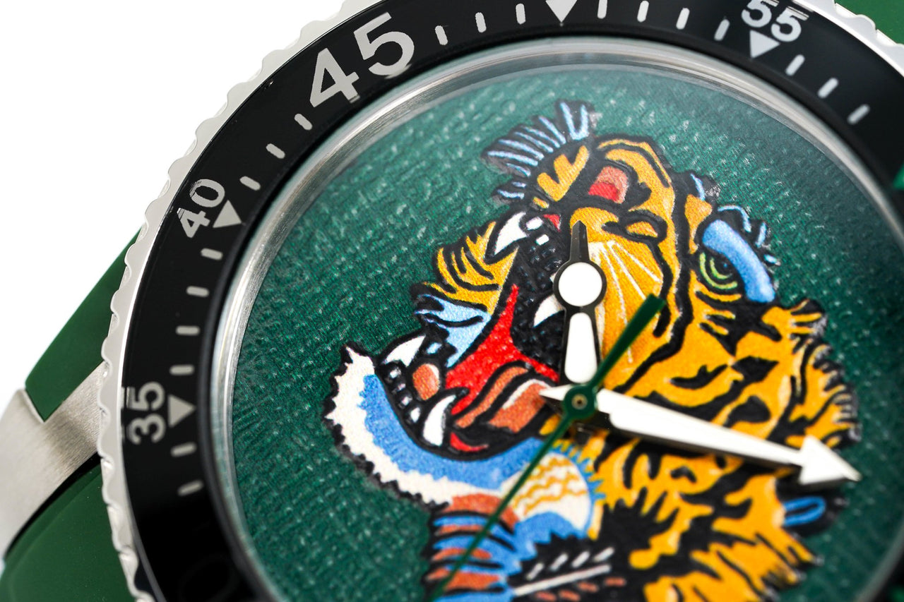 Gucci tiger shop face watch