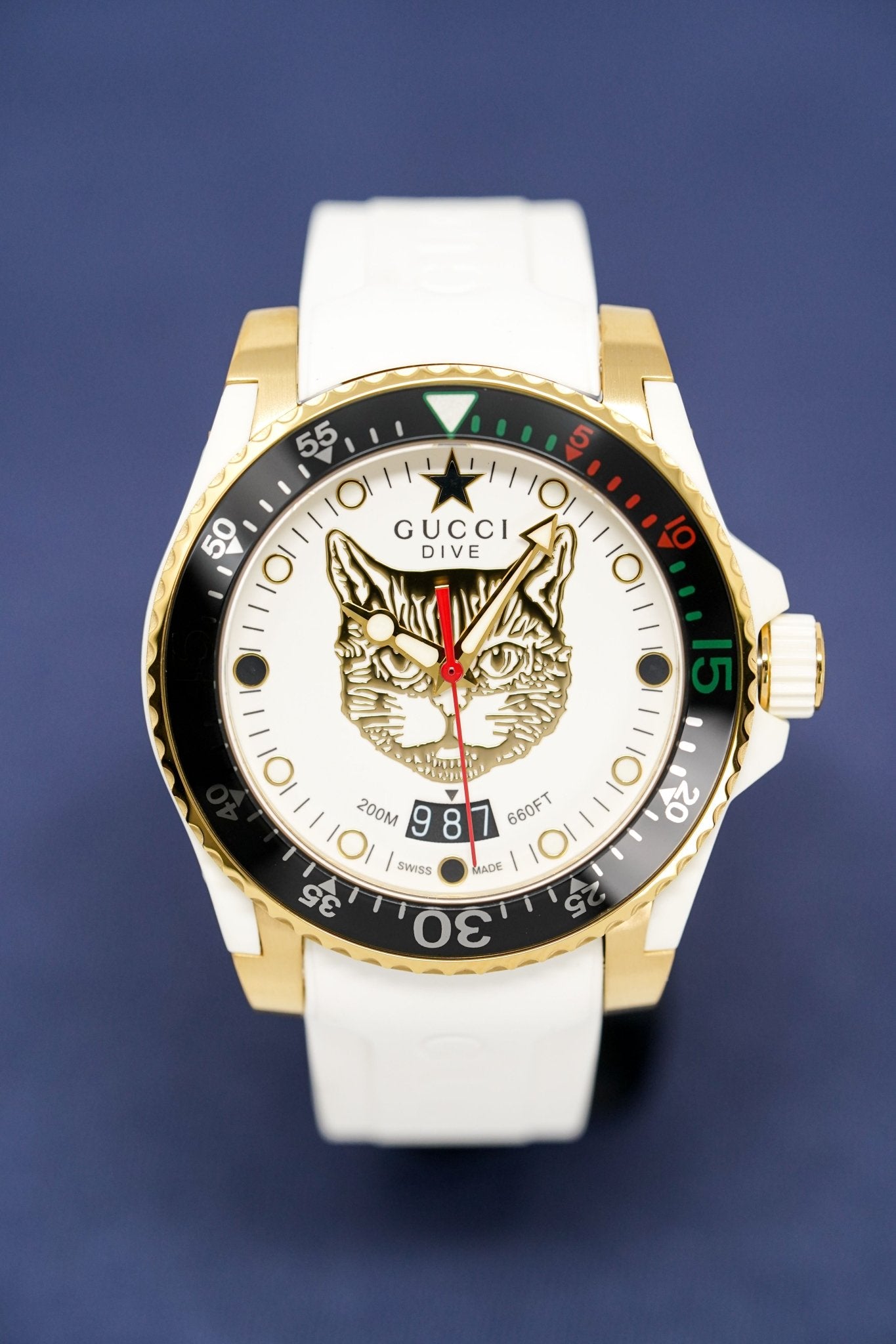 Gucci silicone outlet watch