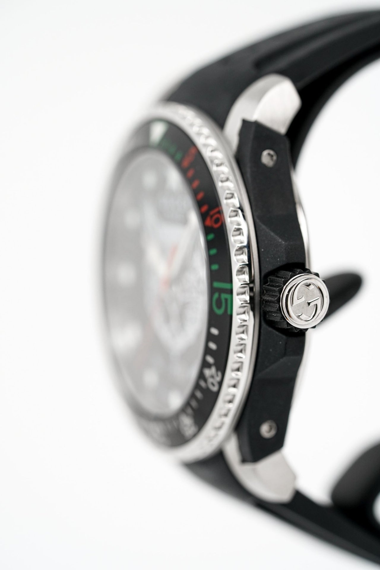 Gucci Watch Dive Feline YA136320 - Watches & Crystals