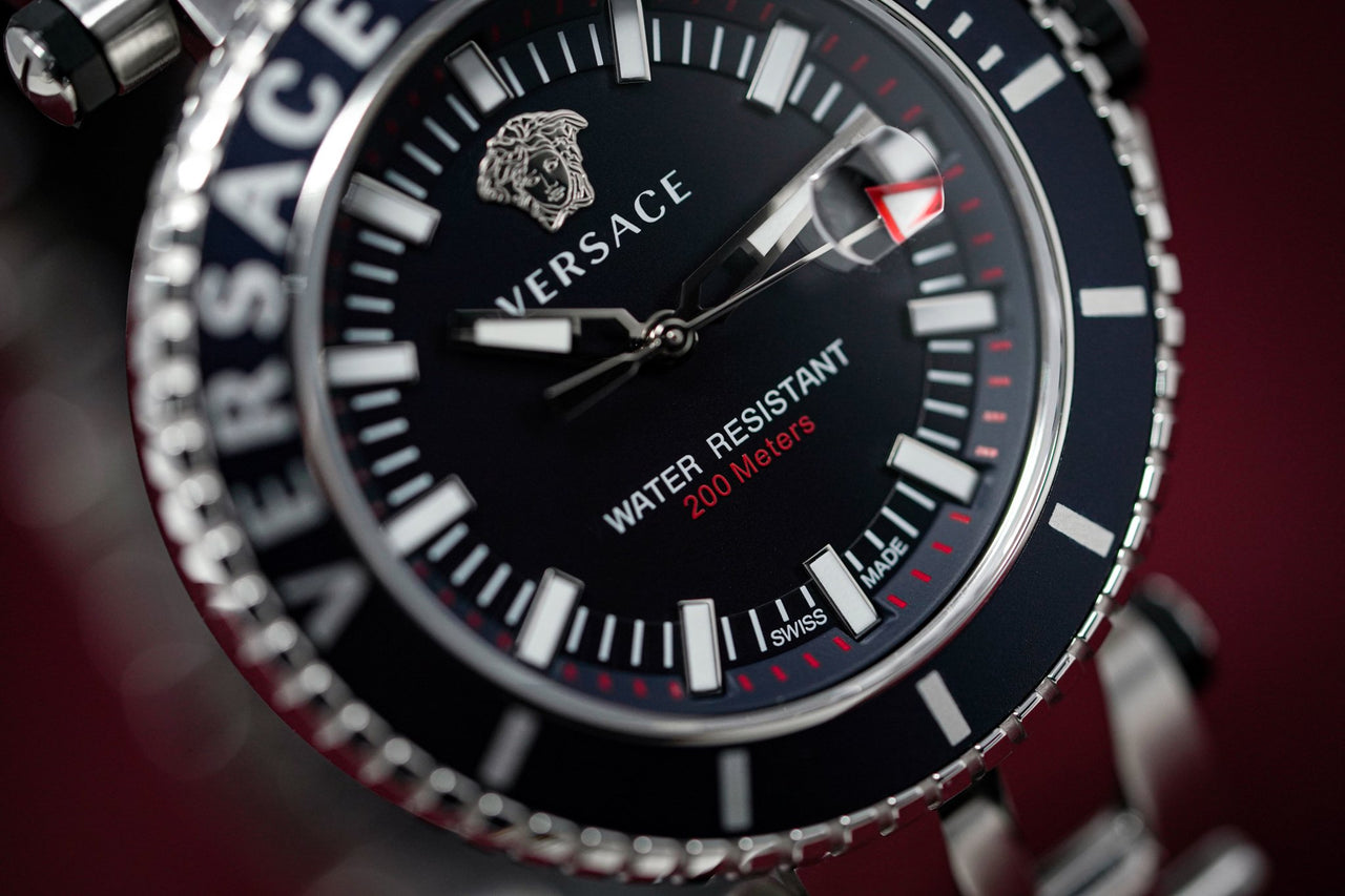 Versace V-Race Diver Black - Watches & Crystals