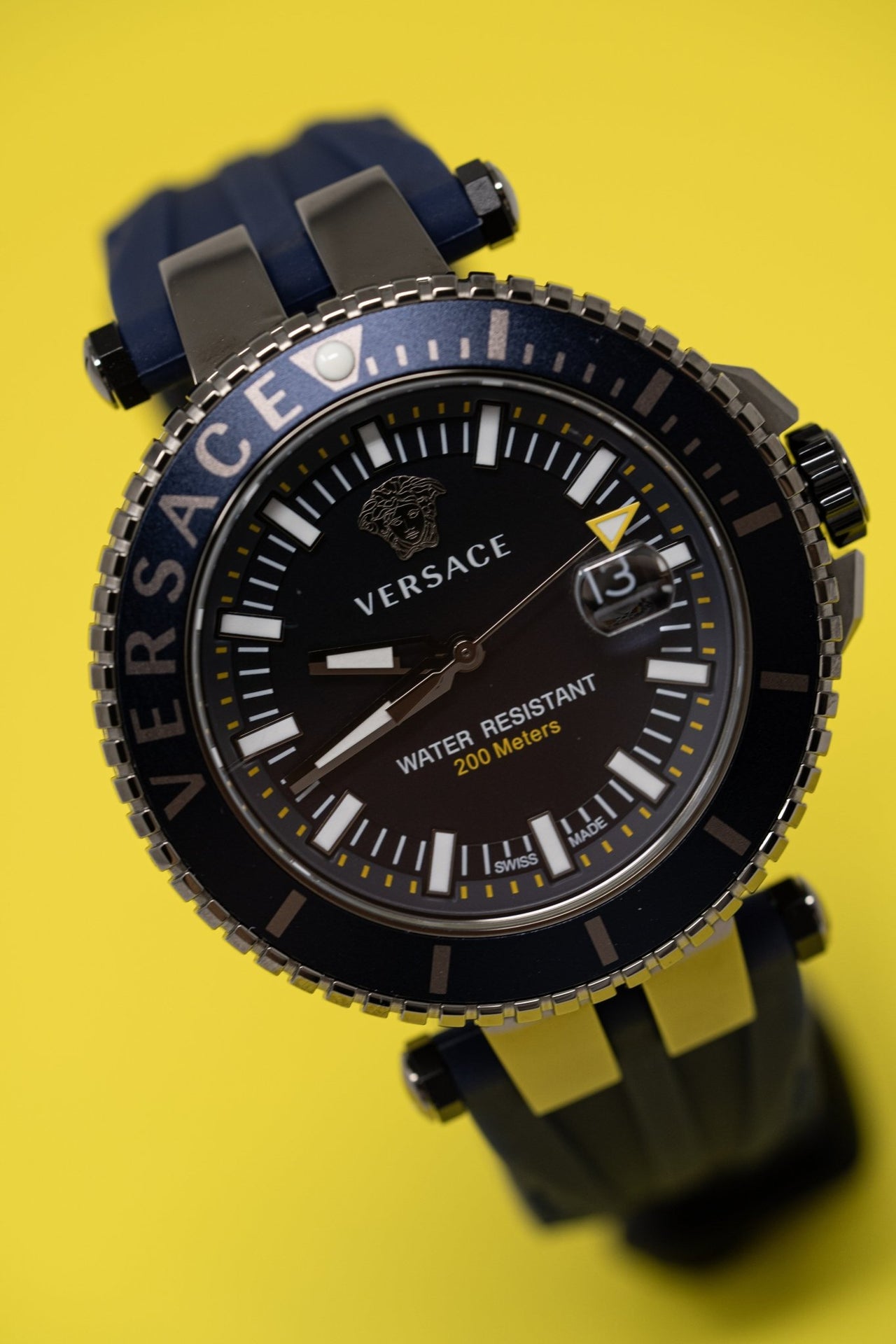 Versace V-Race Diver Blue - Watches & Crystals