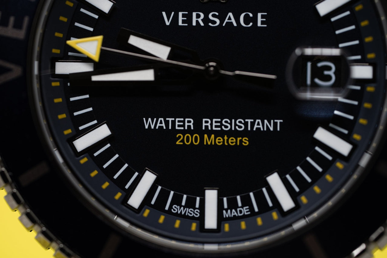 Versace V-Race Diver Blue - Watches & Crystals